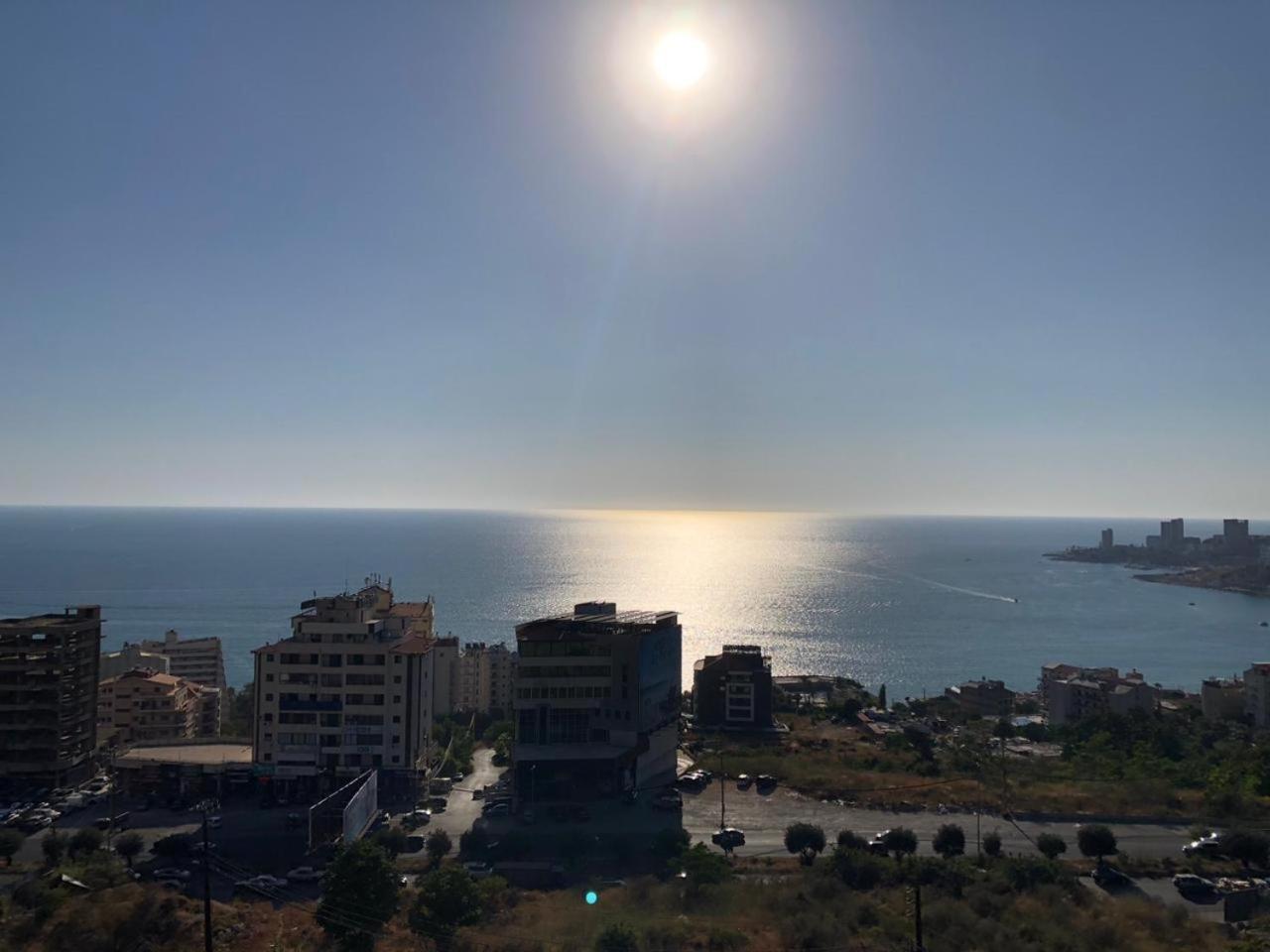 Sunrise Hotel Джуния Стая снимка