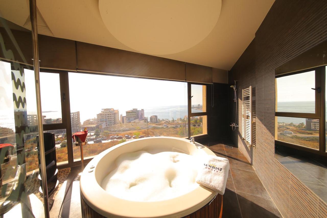 Sunrise Hotel Джуния Екстериор снимка